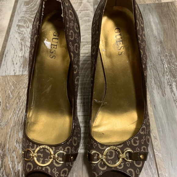 Guess Monogram Brown Open Toe Logo Heels Size: 7 1/2 - Picture 3 of 6